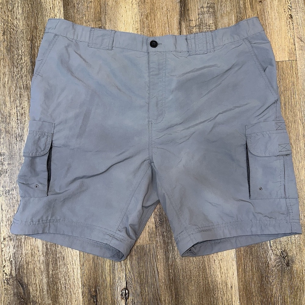 Magellan Outdoors Cargo Shorts 2XL Fish Gear Belt Stretch Fishing  Gray Zip Off